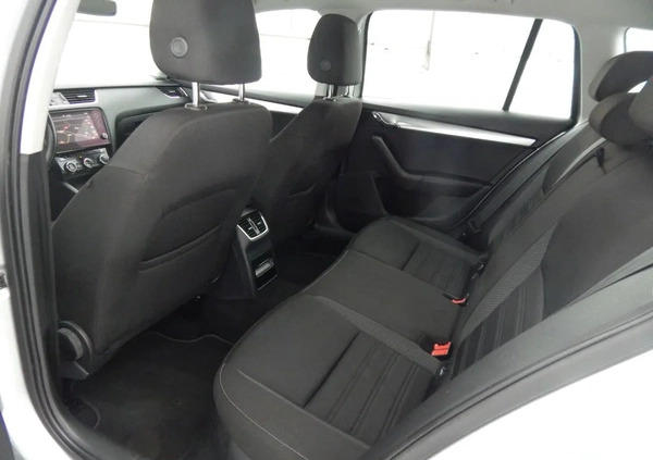 Skoda Octavia cena 45900 przebieg: 153000, rok produkcji 2017 z Ślesin małe 191